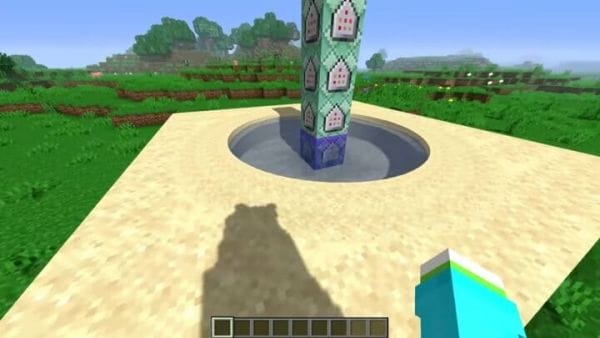 Perfect Circle Created in the Blocky World of Minecraft - 3